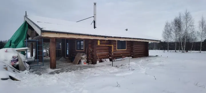 Отделка длинного сруба и межвенцовых швов
